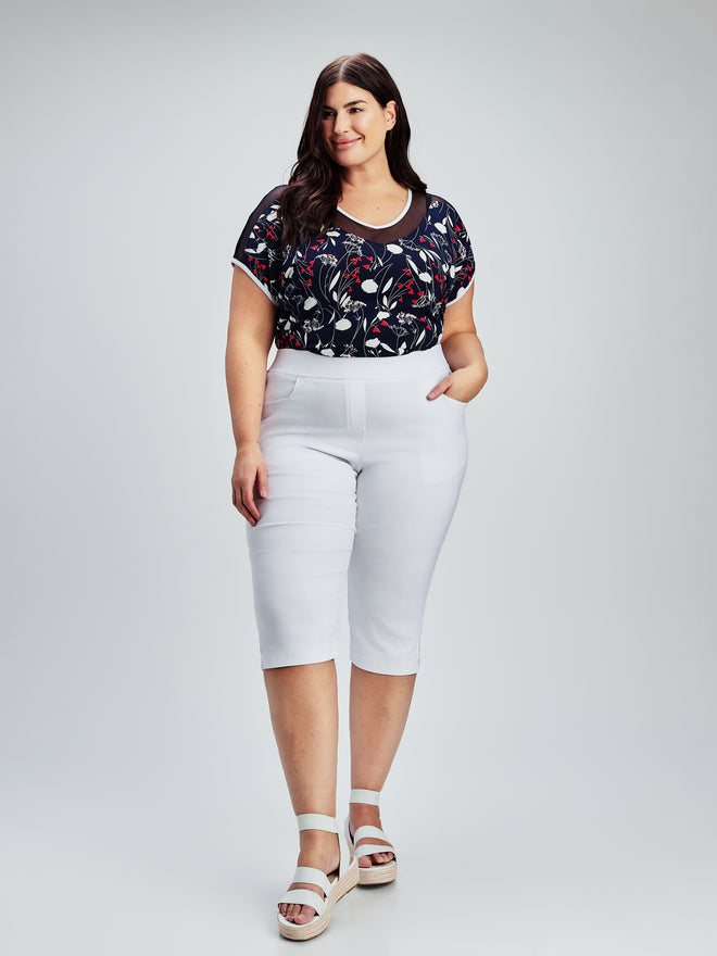 Straight semi-fitted pull-on capri