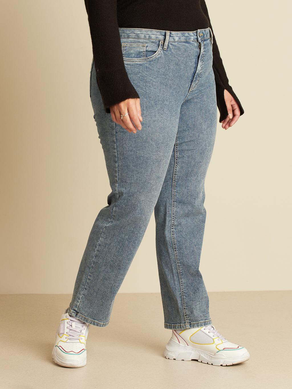 198765385439-02.jpg