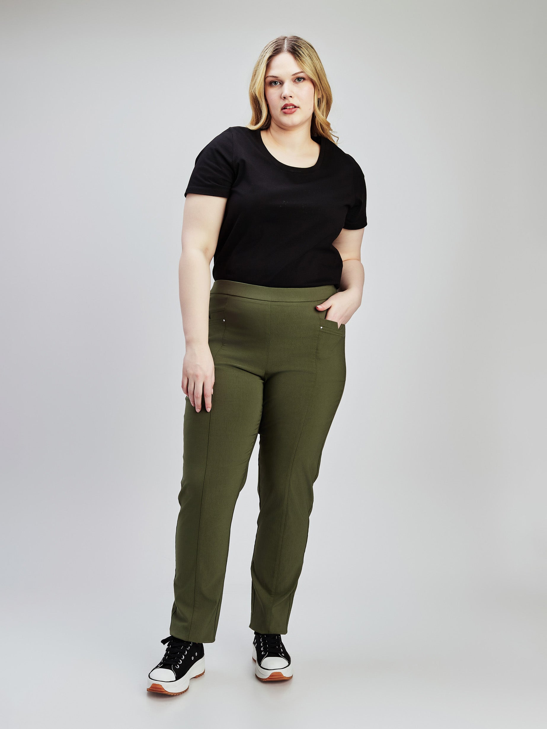 Straight semi-fitted pull-on pant - Petite