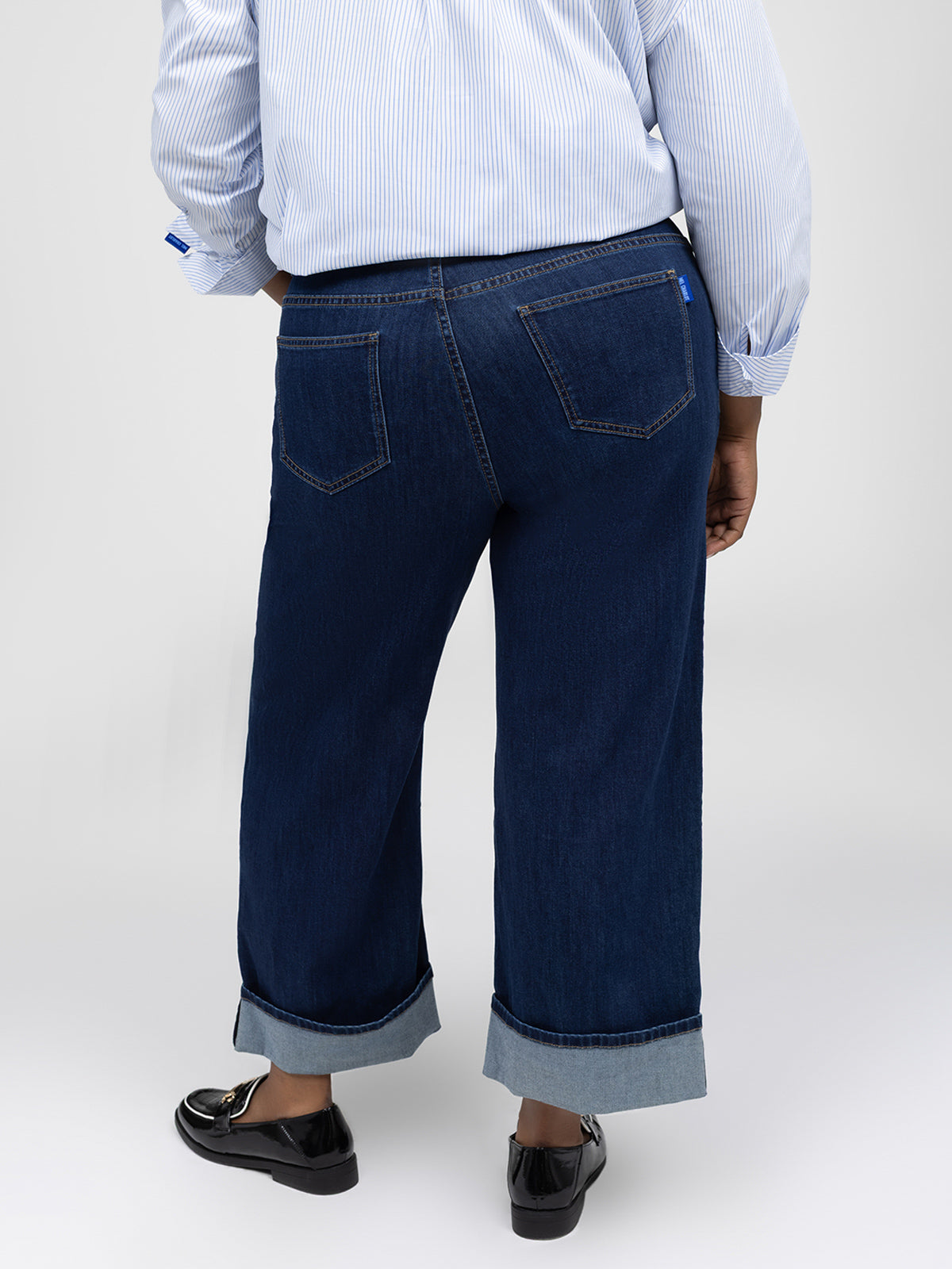 Jean large semi-ajusté