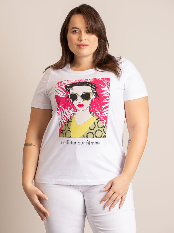 Short-sleeve semi-fitted t-shirt