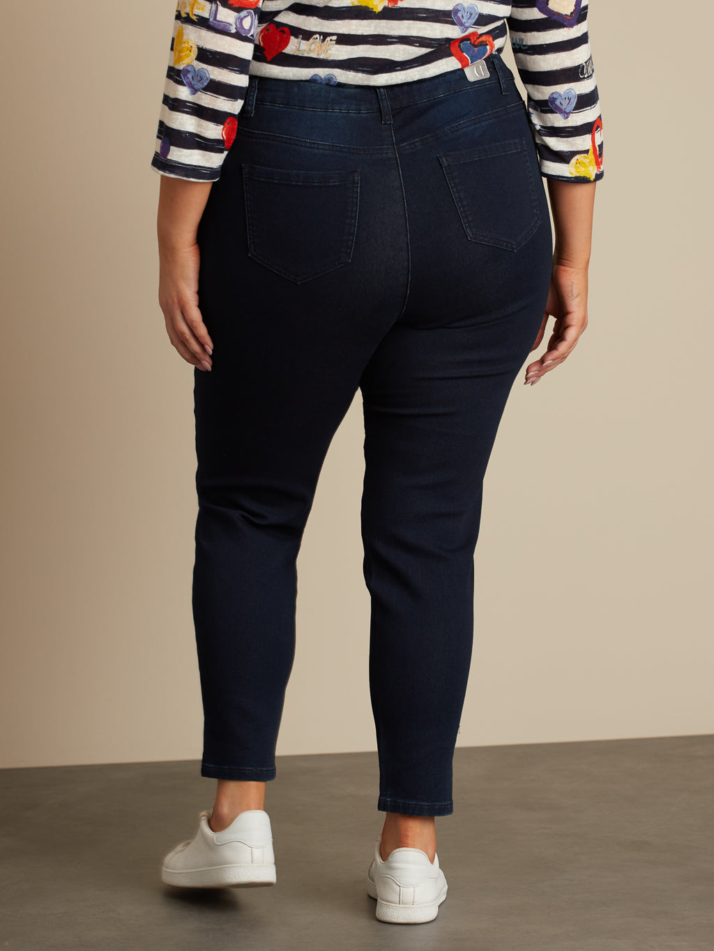 Skinny fitted pull-on jean