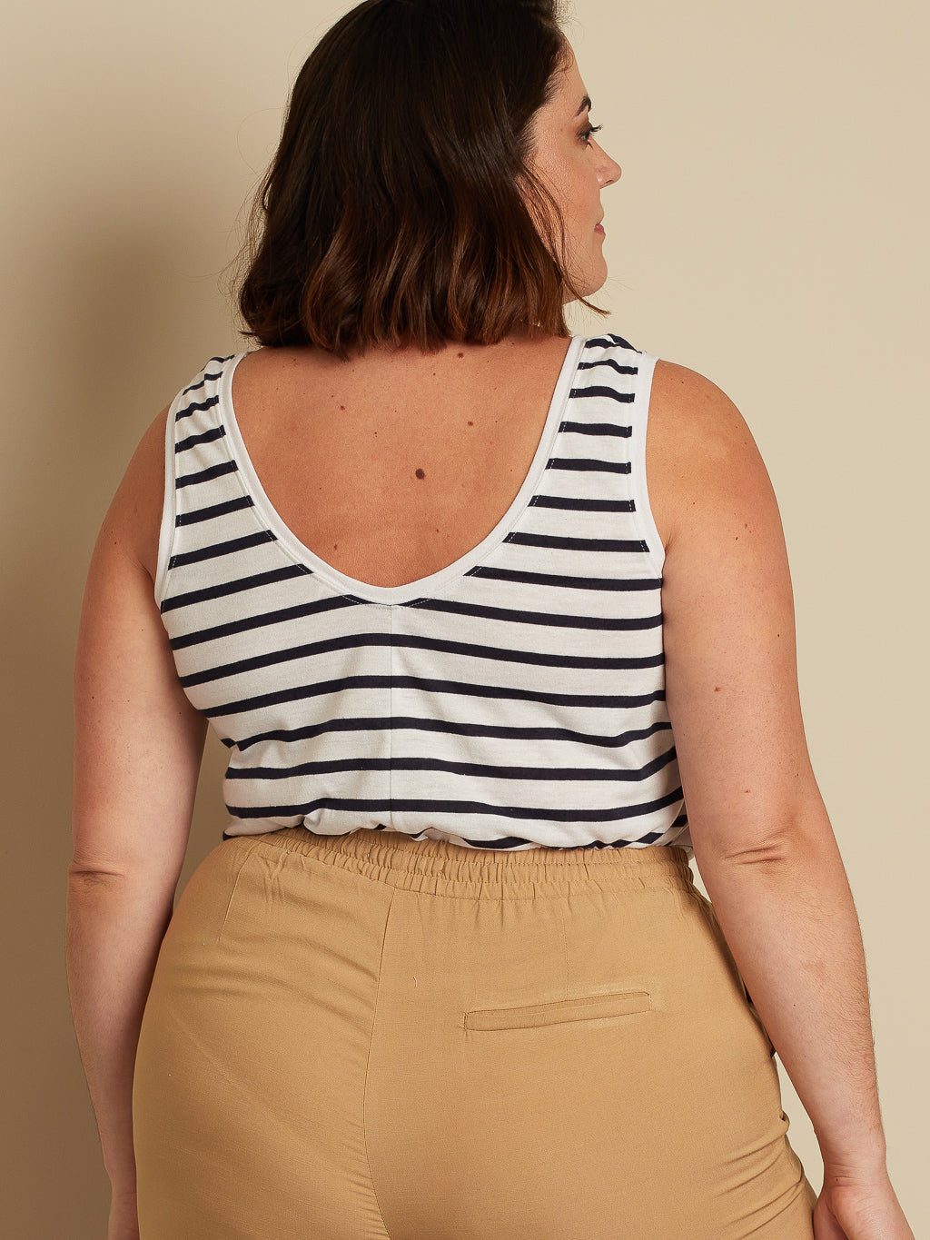 Semi-fitted tank top