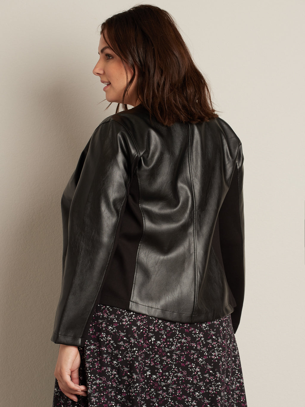 Veste semi-ajustée à manches longues