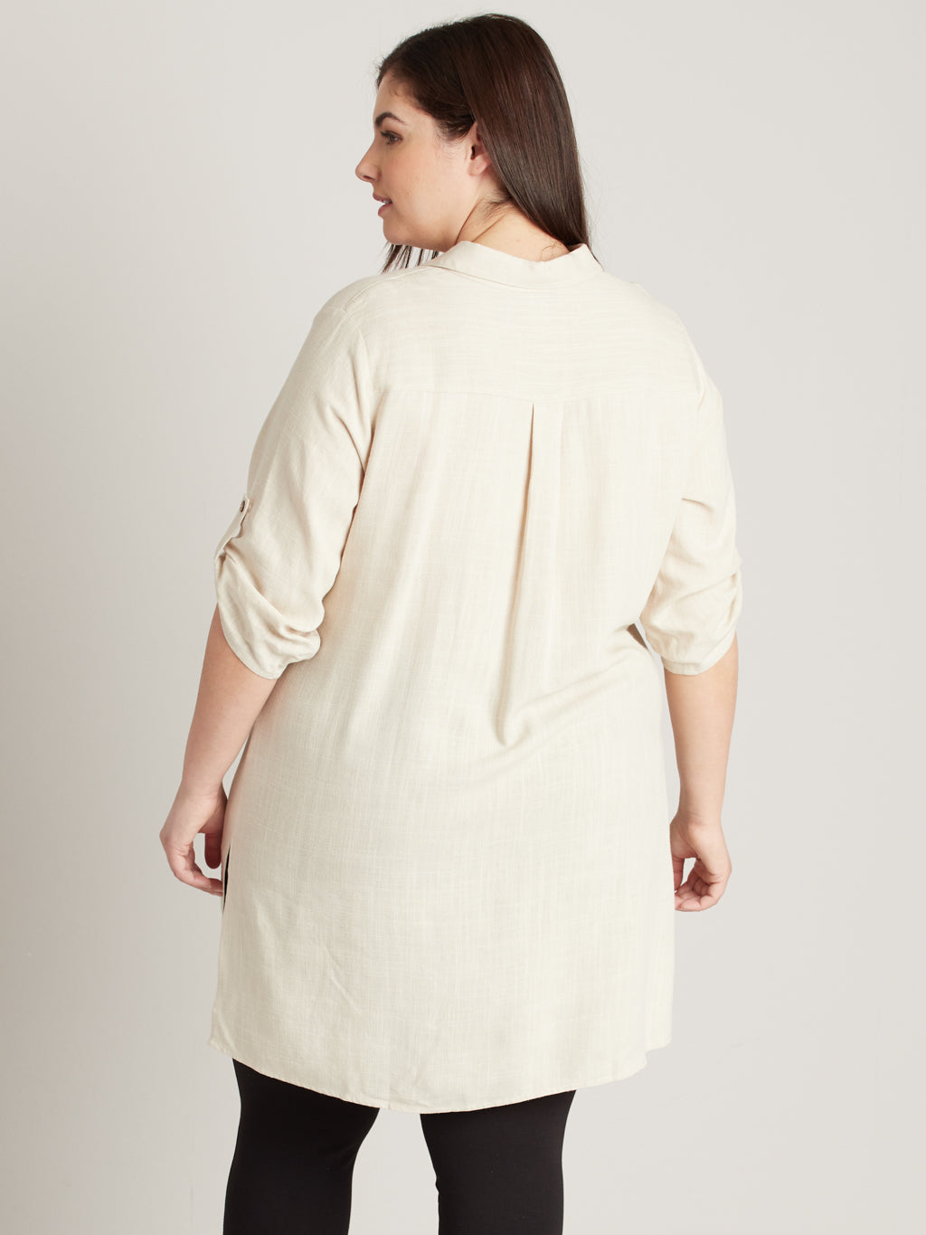 3/4-sleeve semi-fitted tunic with buttons