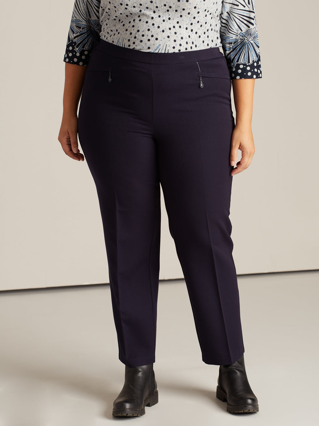 Pantalon habillé droit semi-ajusté à enfiler - Petite