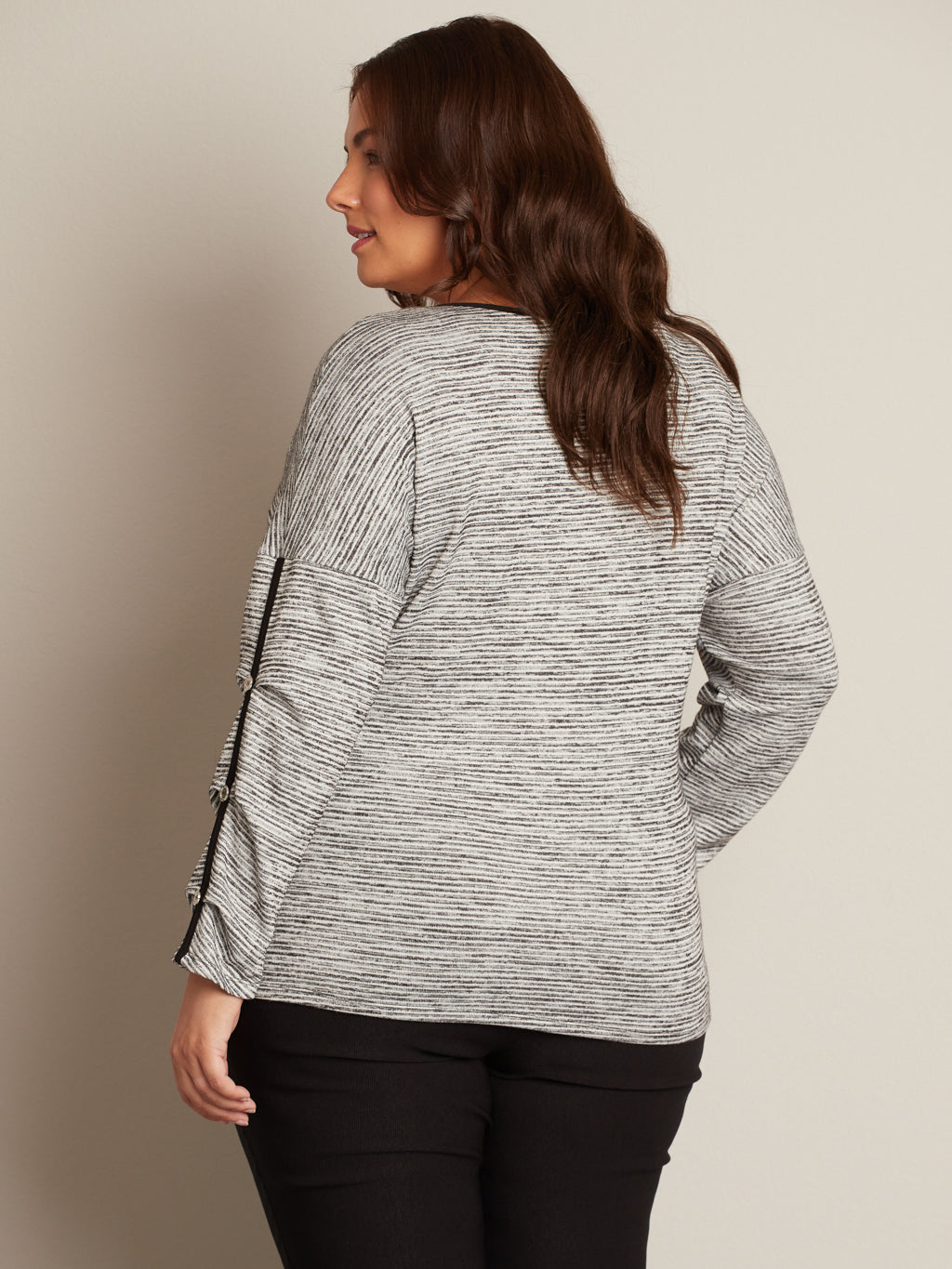 Long-sleeve loose fit t-shirt