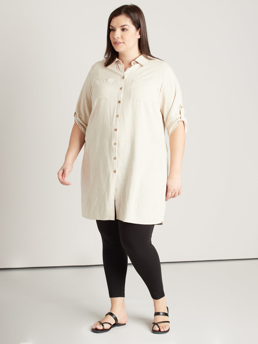 3/4-sleeve semi-fitted tunic with buttons