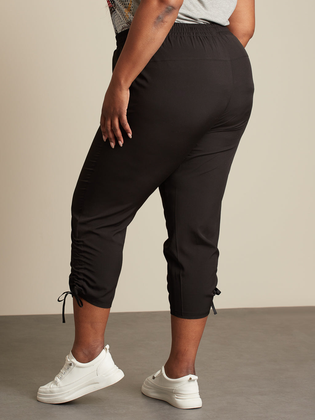 Pantalon 7/8 avec fronces aux ourlets