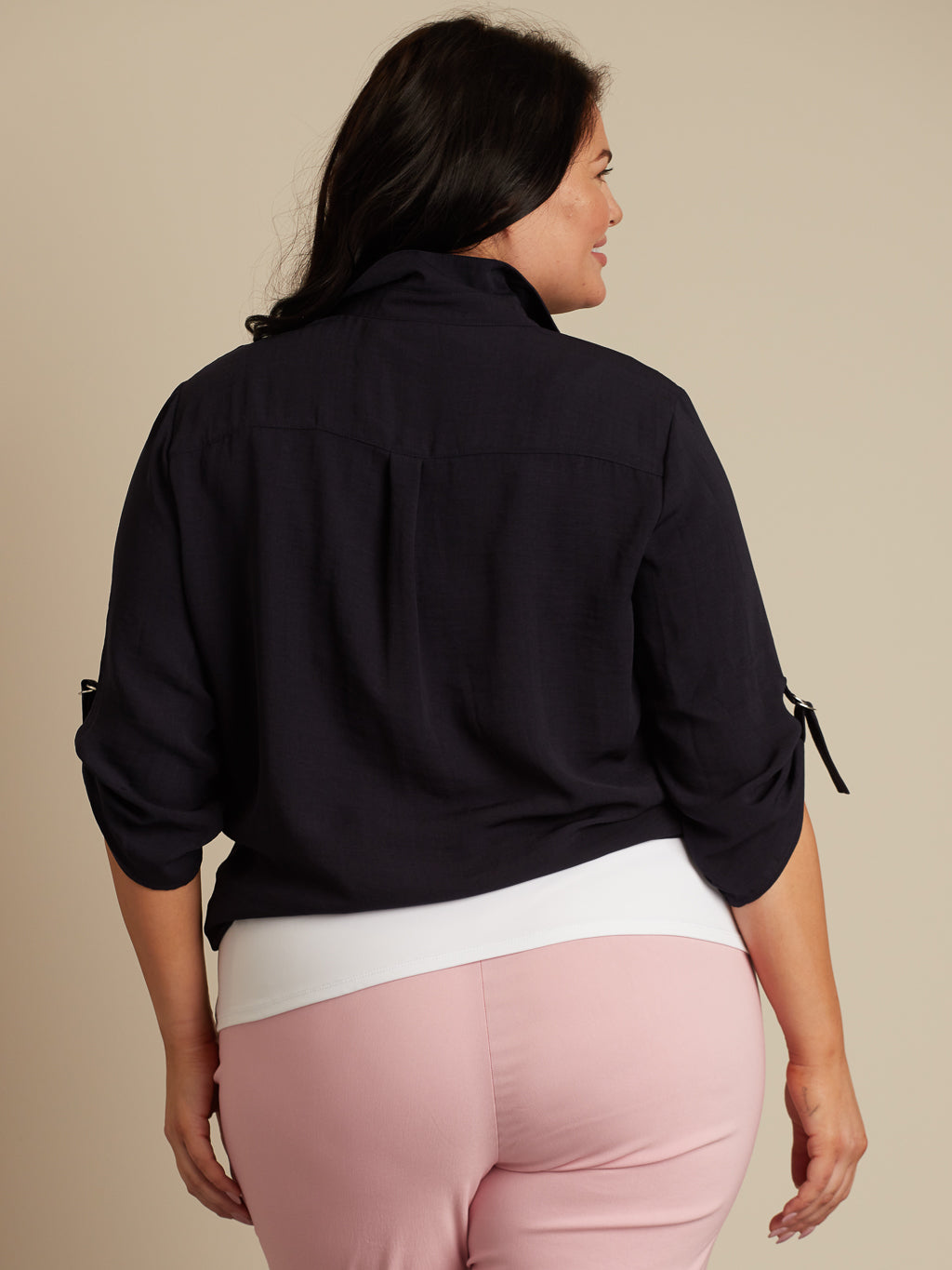 Blouse semi-ajustée à manches 3/4 avec boutons