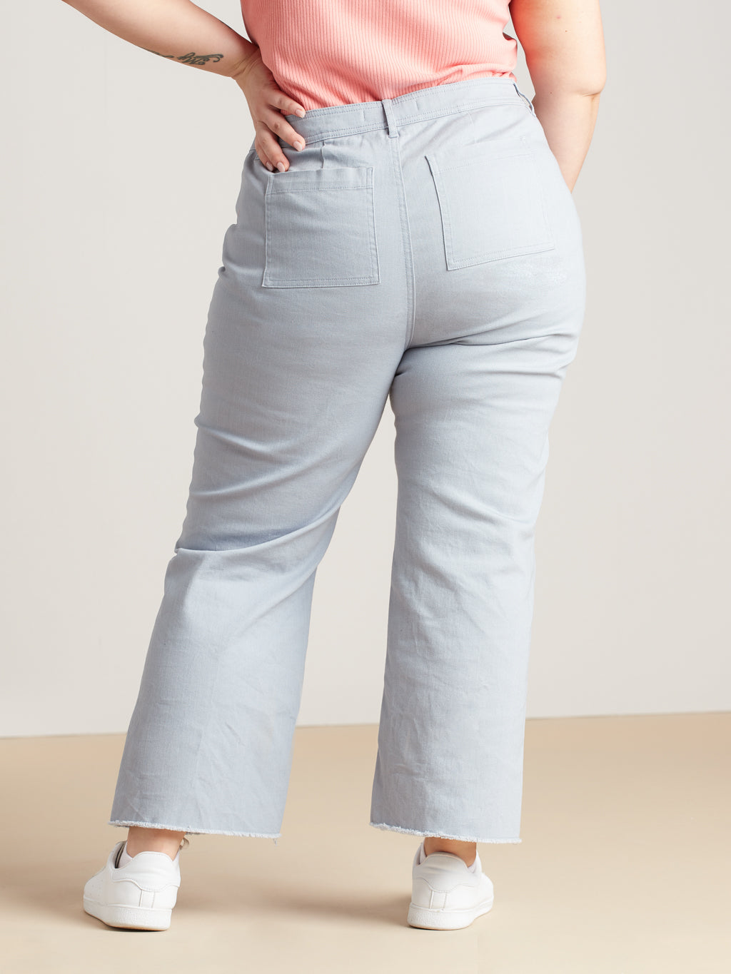 Wide-leg fitted ankle jean