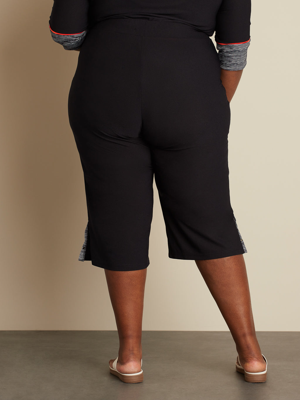 Flared pull-on gaucho pant