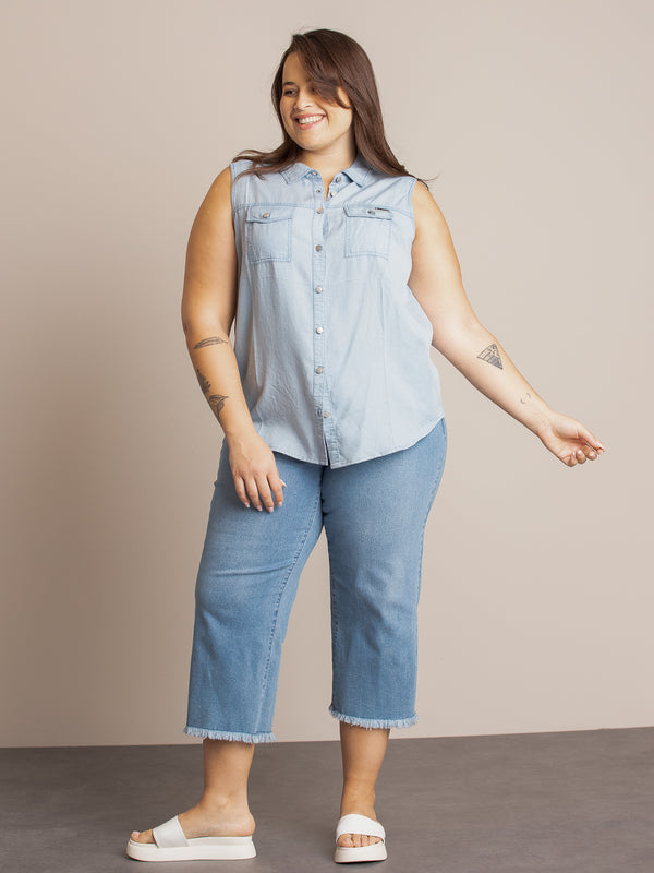 Wide-leg semi-fitted ankle jean