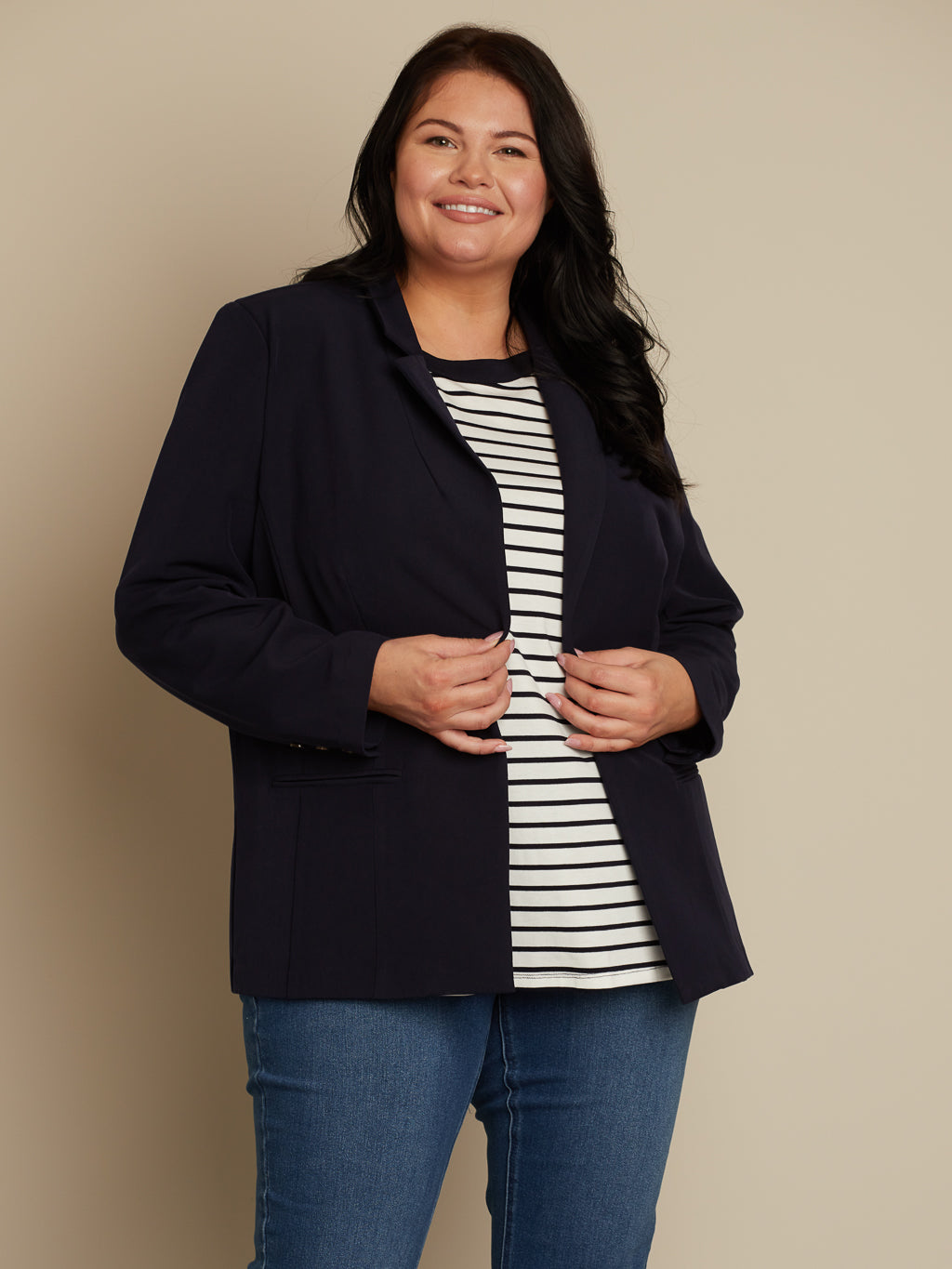 Semi-fitted blazer