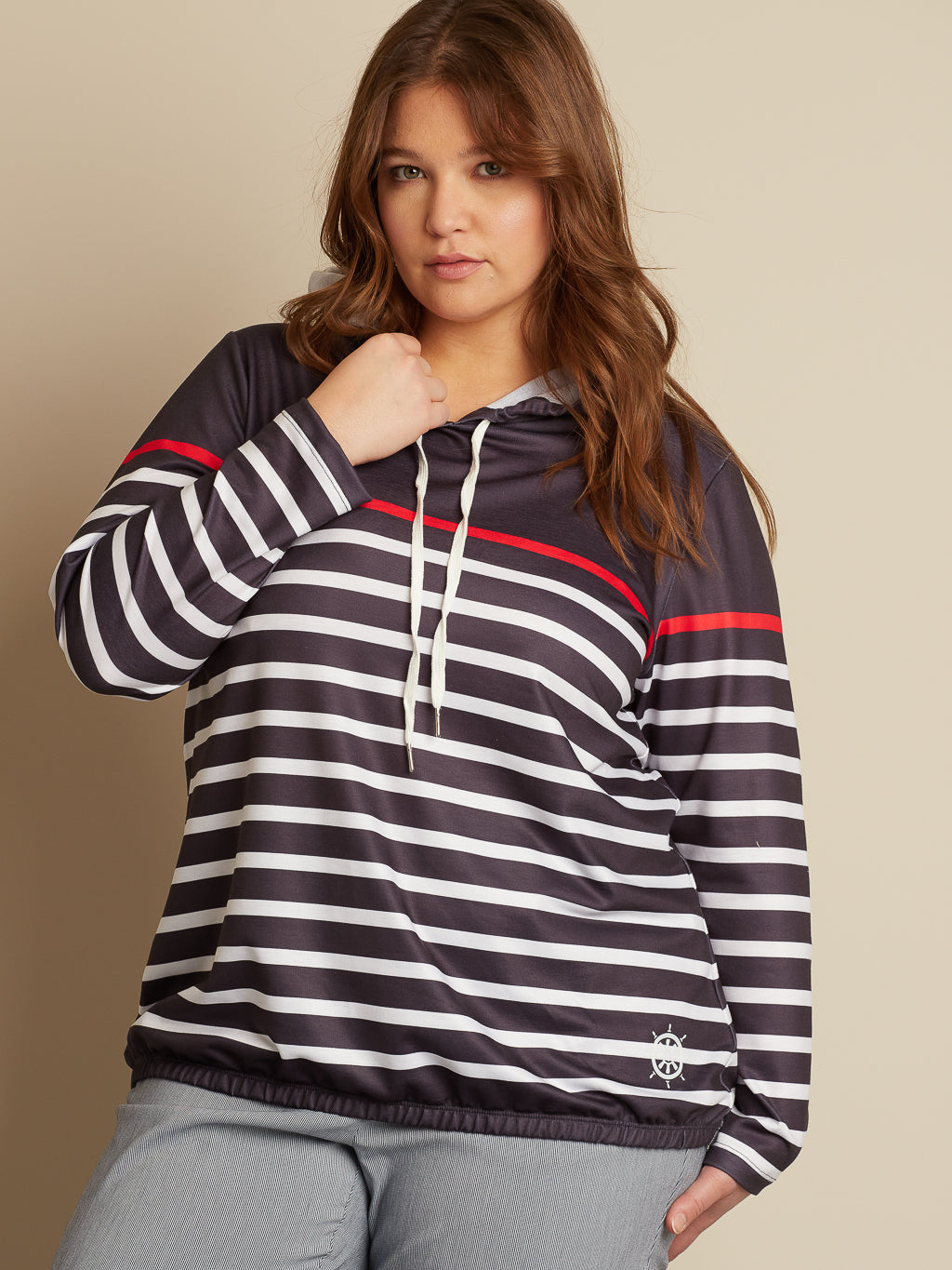 Lounge top with hood