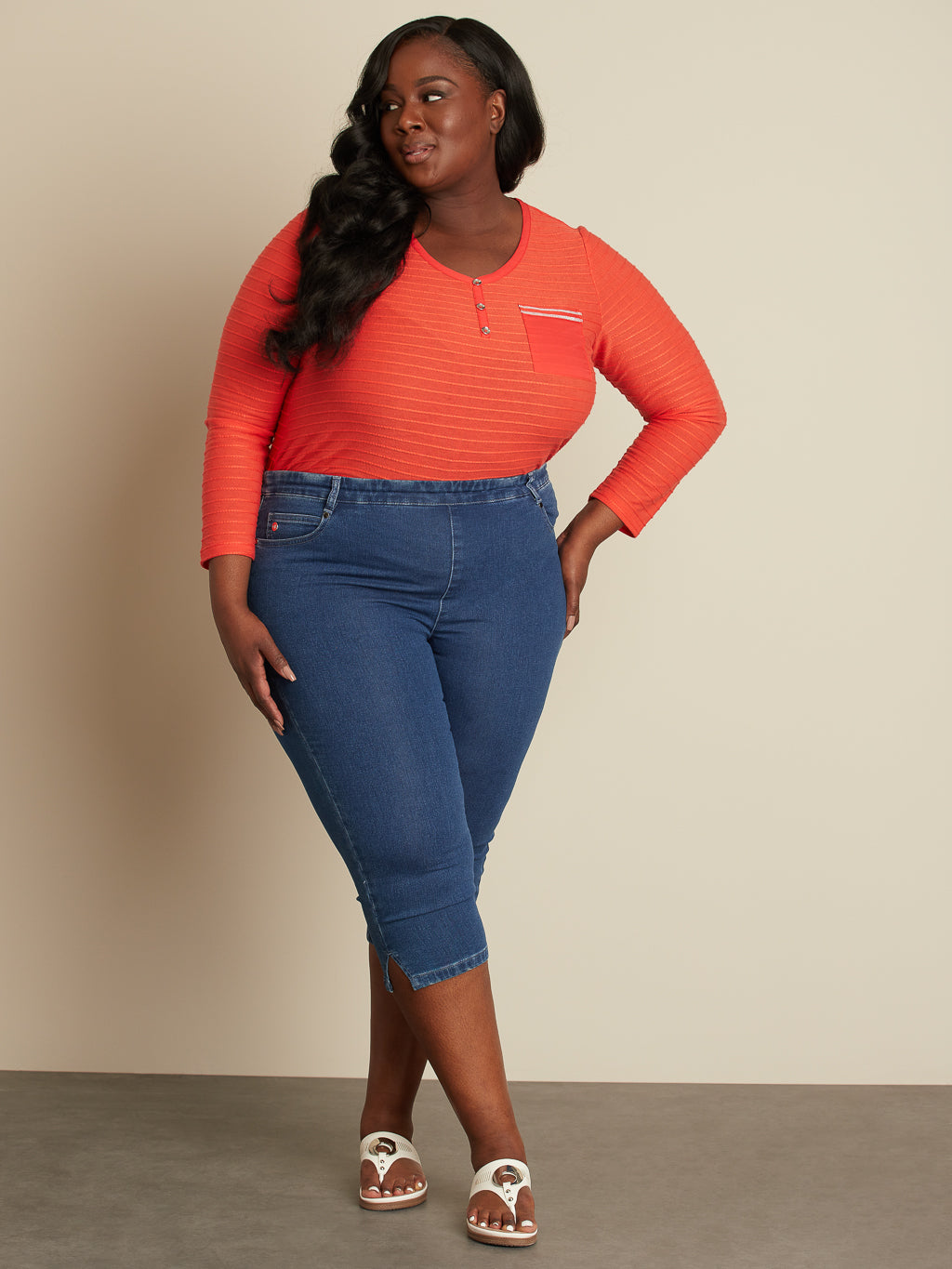 Pull-on skinny denim capri