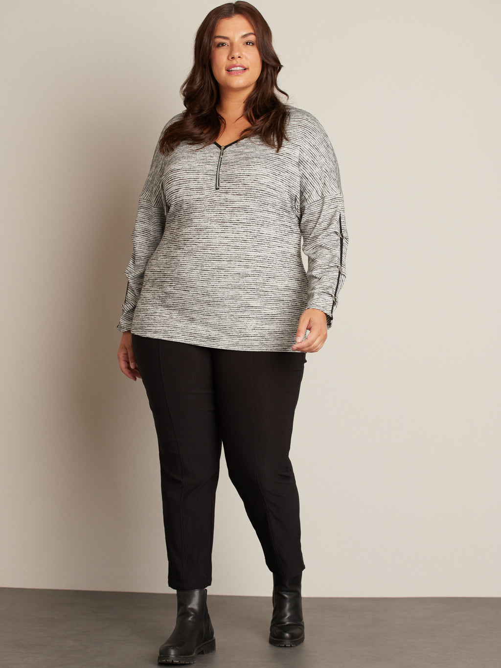 Long-sleeve loose fit t-shirt