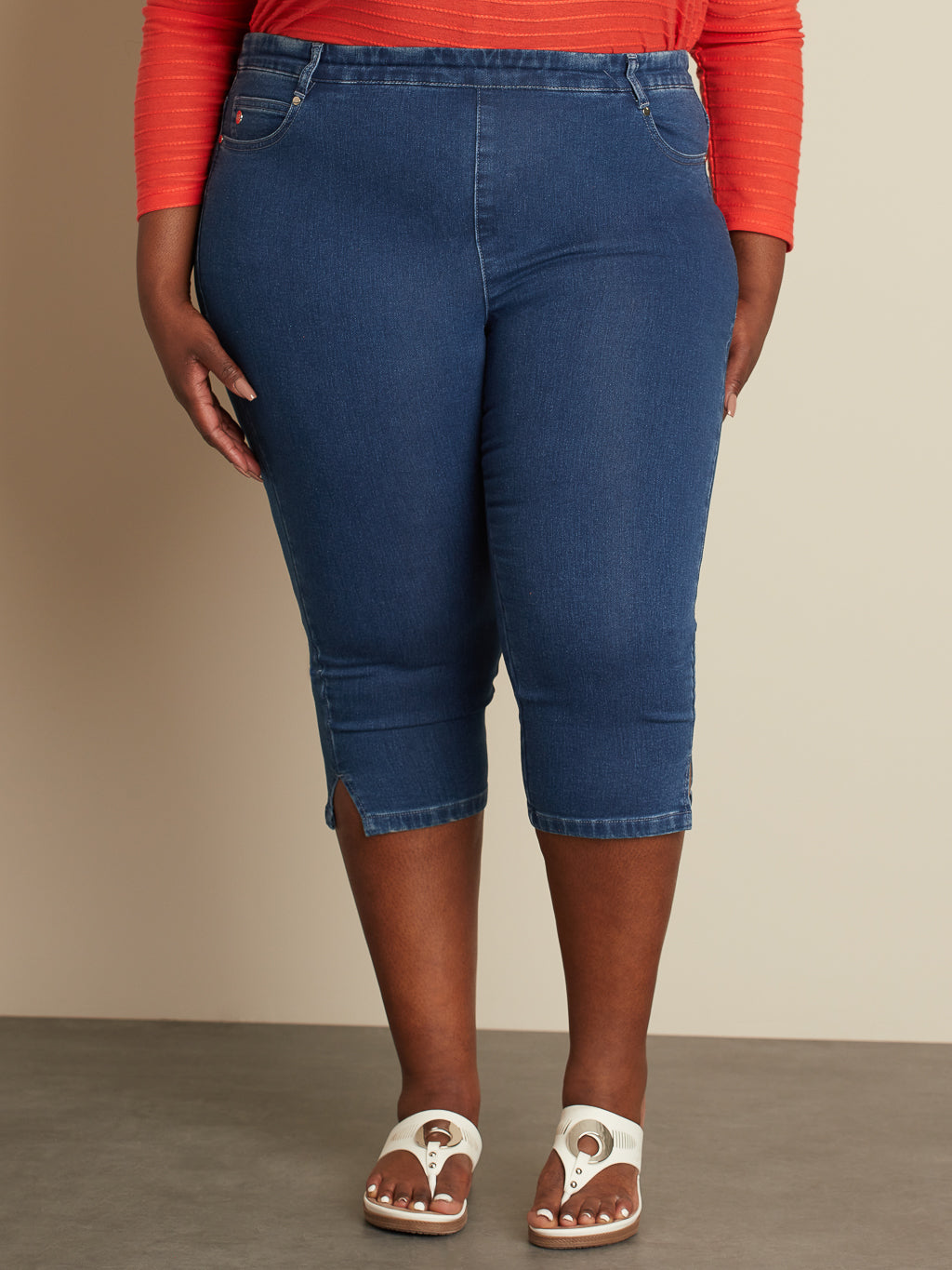 Pull-on skinny denim capri