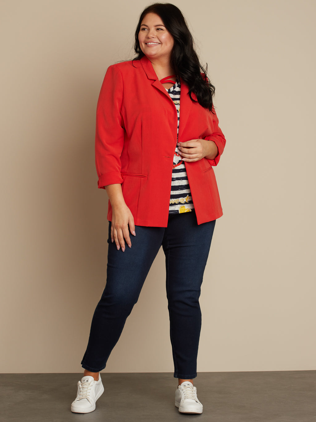 Semi-fitted blazer