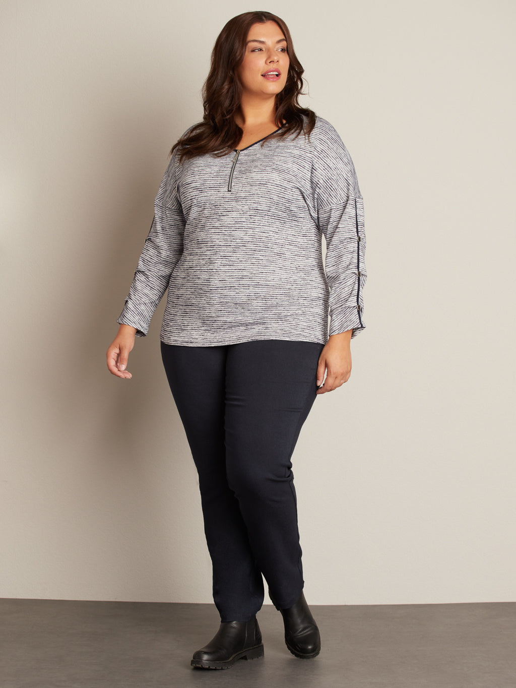 Long-sleeve loose fit t-shirt