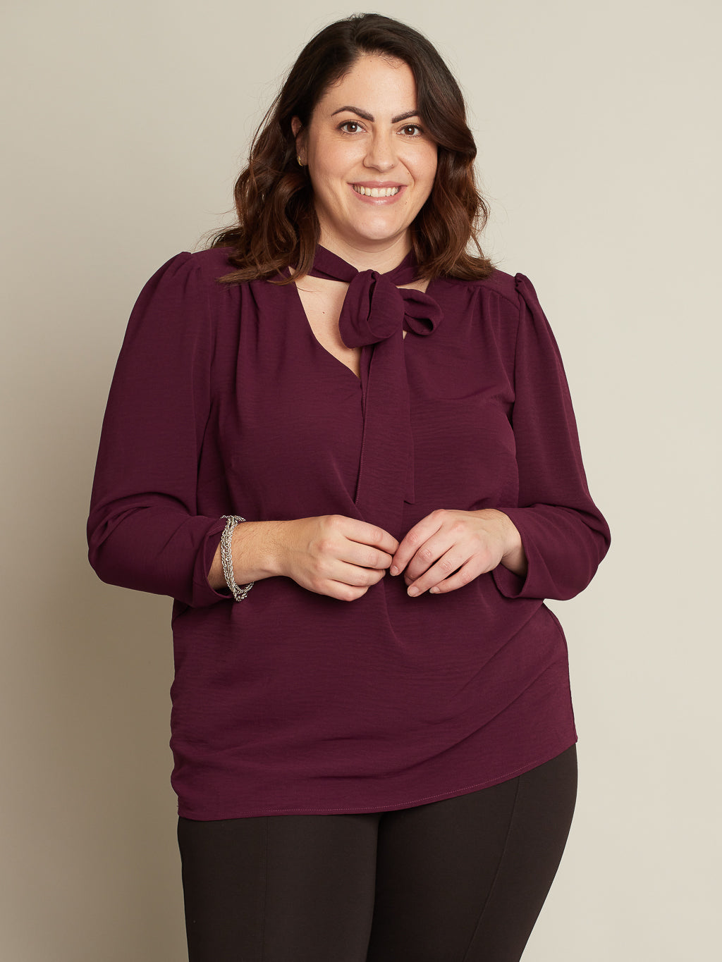 Reversible blouse with detailed collar