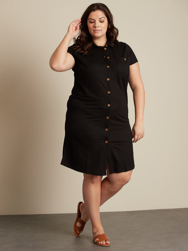 Buttoned dress with shirt collar