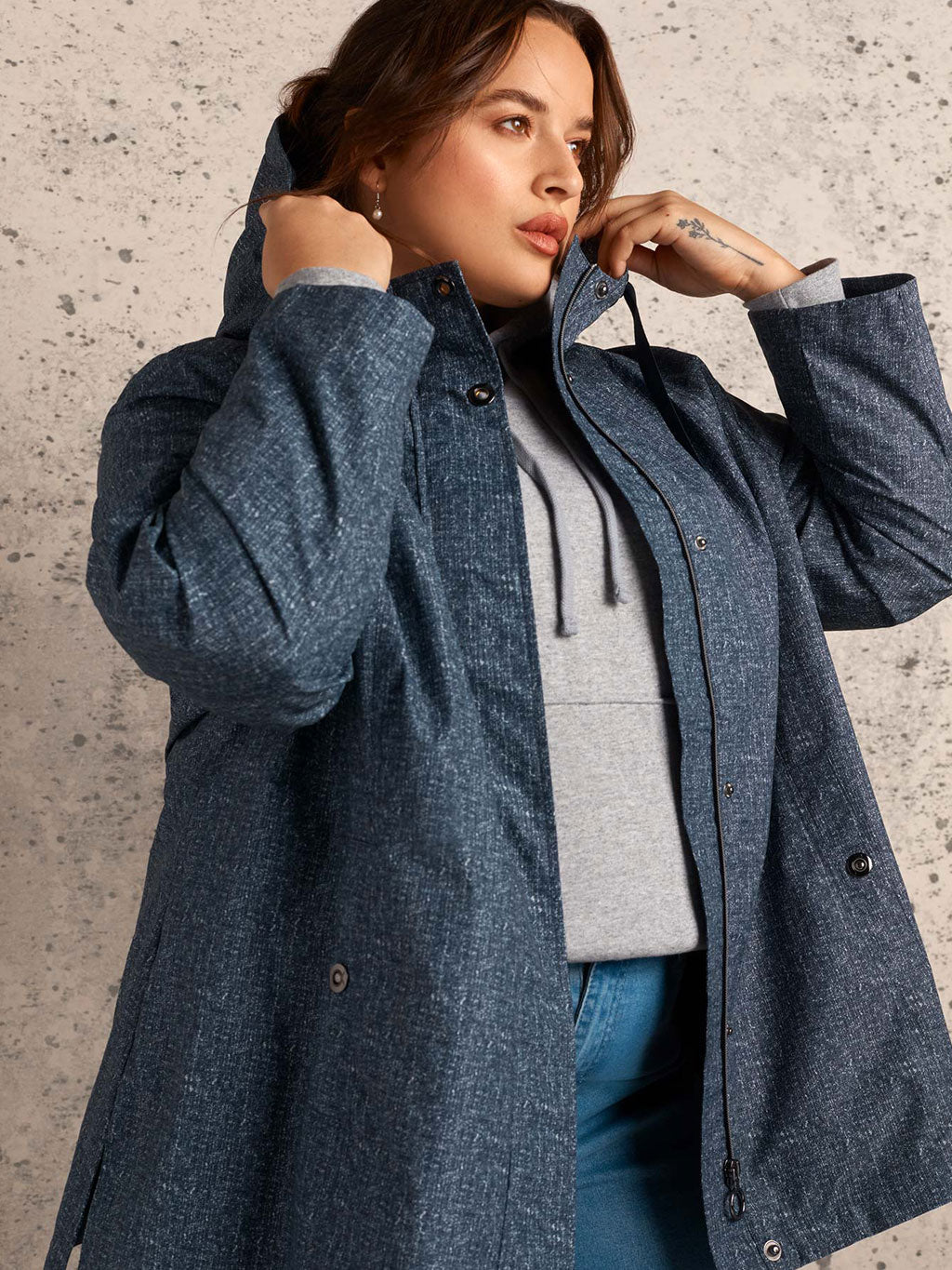Hooded raincoat
